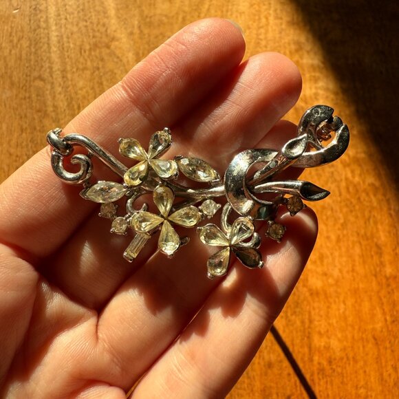 Vintage Antique Trifari Silver Tone Flower Floral Rhinestone Necklace - Picture 2 of 6